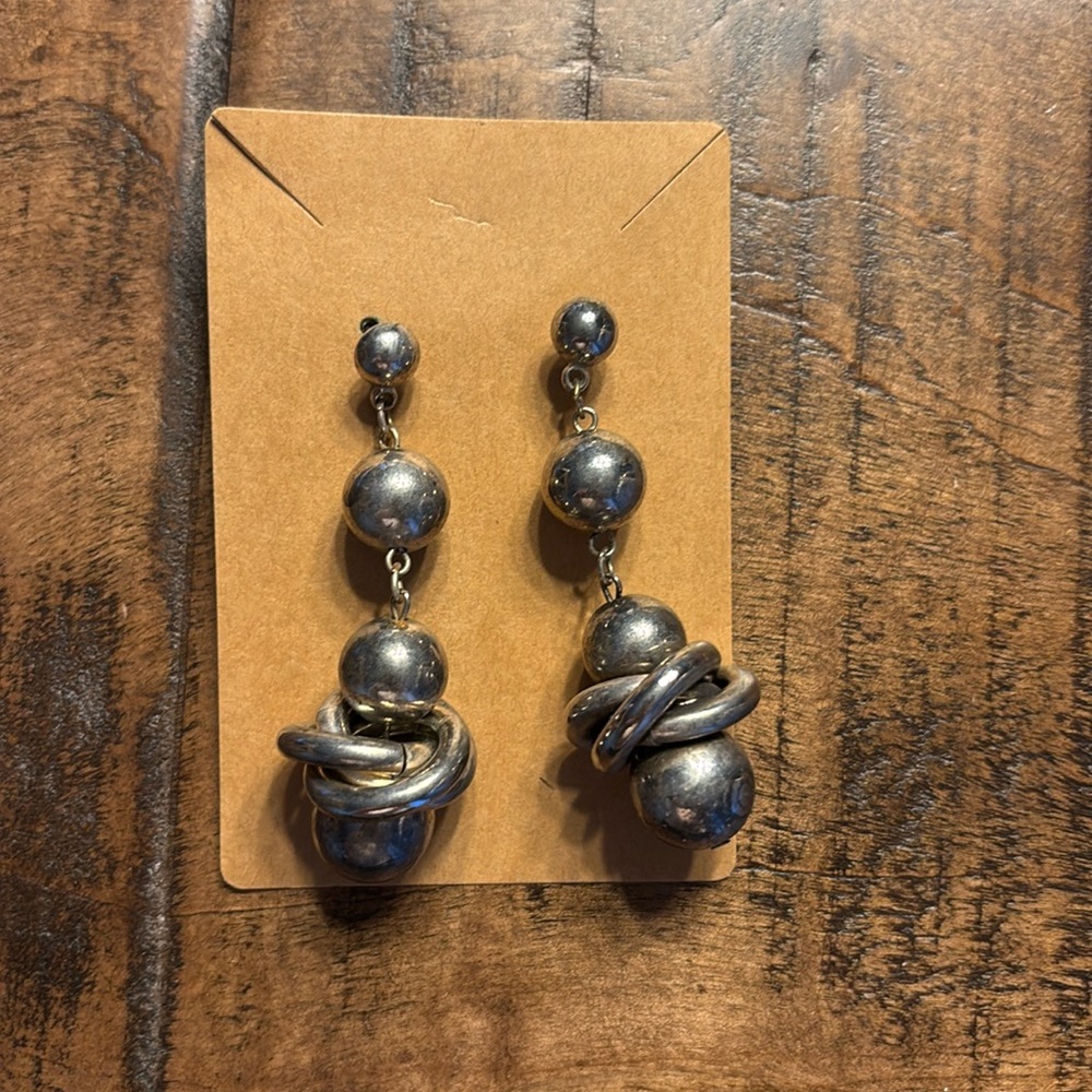 Dangle earrings